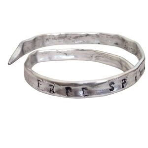 Free Spirt Knitting Needle Bracelet